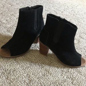 TOMS Booties